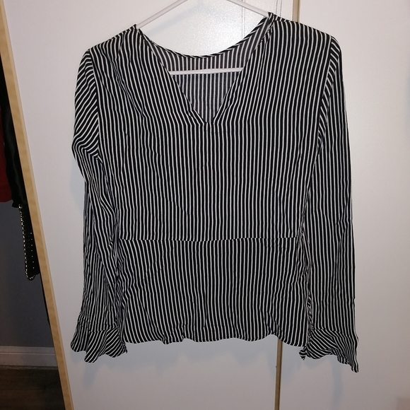 Zara blouse - beautiful - peplum - bell sleeves - Picture 12 of 12